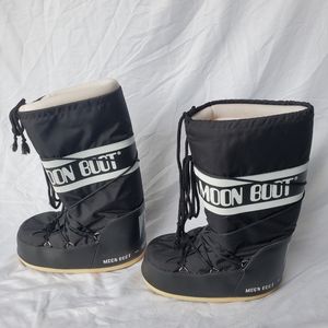 Moon Boots size 9 - 10.5